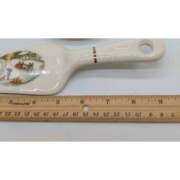 Courrier & Ives Ceramic Pie Server Decorative 9" Winter Homestead Harkerware - Picture 5 of 6